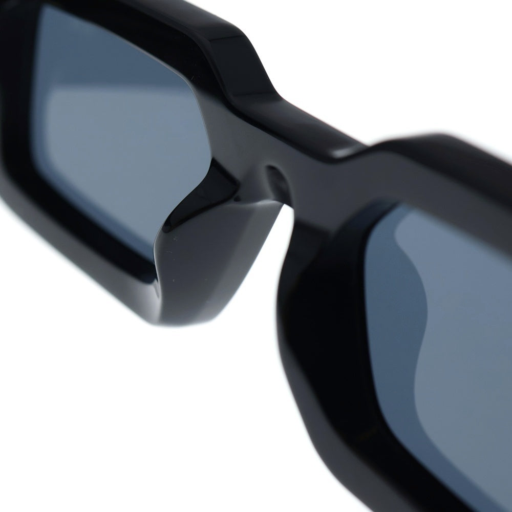 LOUIS VUITTON(ルイヴィトン) LV Crush Low Square LV クラッシュ ロウスクエア スクエアフレームサングラス アイウェア 眼鏡 Z1910E ブラック/シルバー