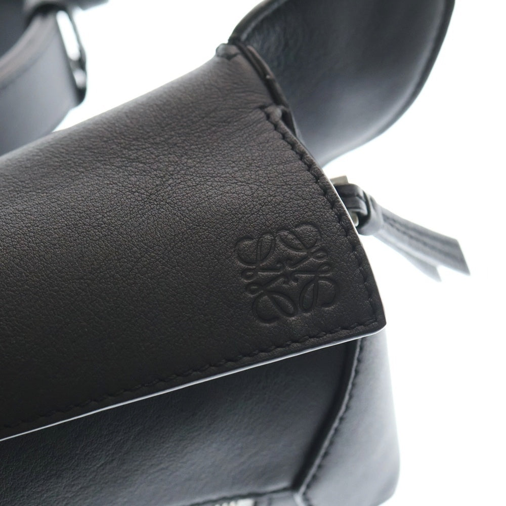 LOEWE(ロエベ) Puzzle Edge Small Bumbag パズルエッジスモールバムバッグ レザーウエストバッグ ショルダーバッグ B510EB1X03 ブラック レディース