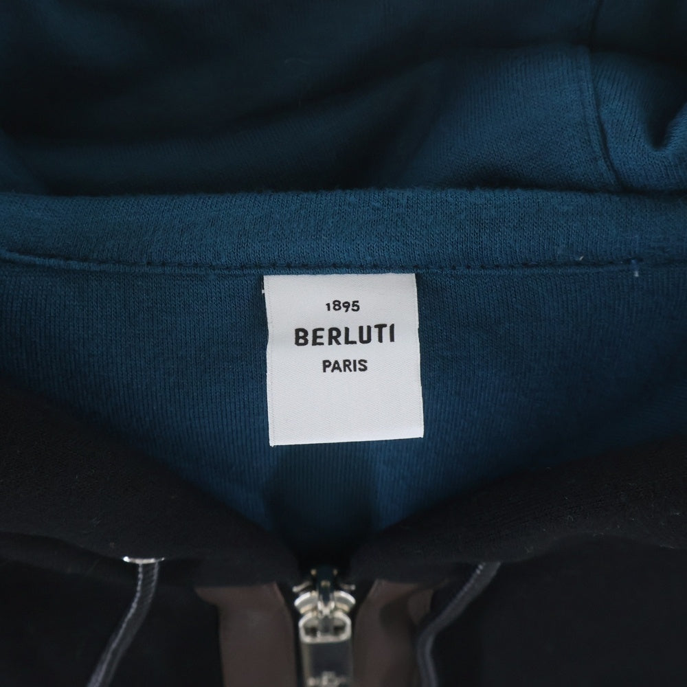 Berluti(ベルルッティ) レザーロゴ ボンティング ジップアップパーカー R2JZL21JAFL ブラック