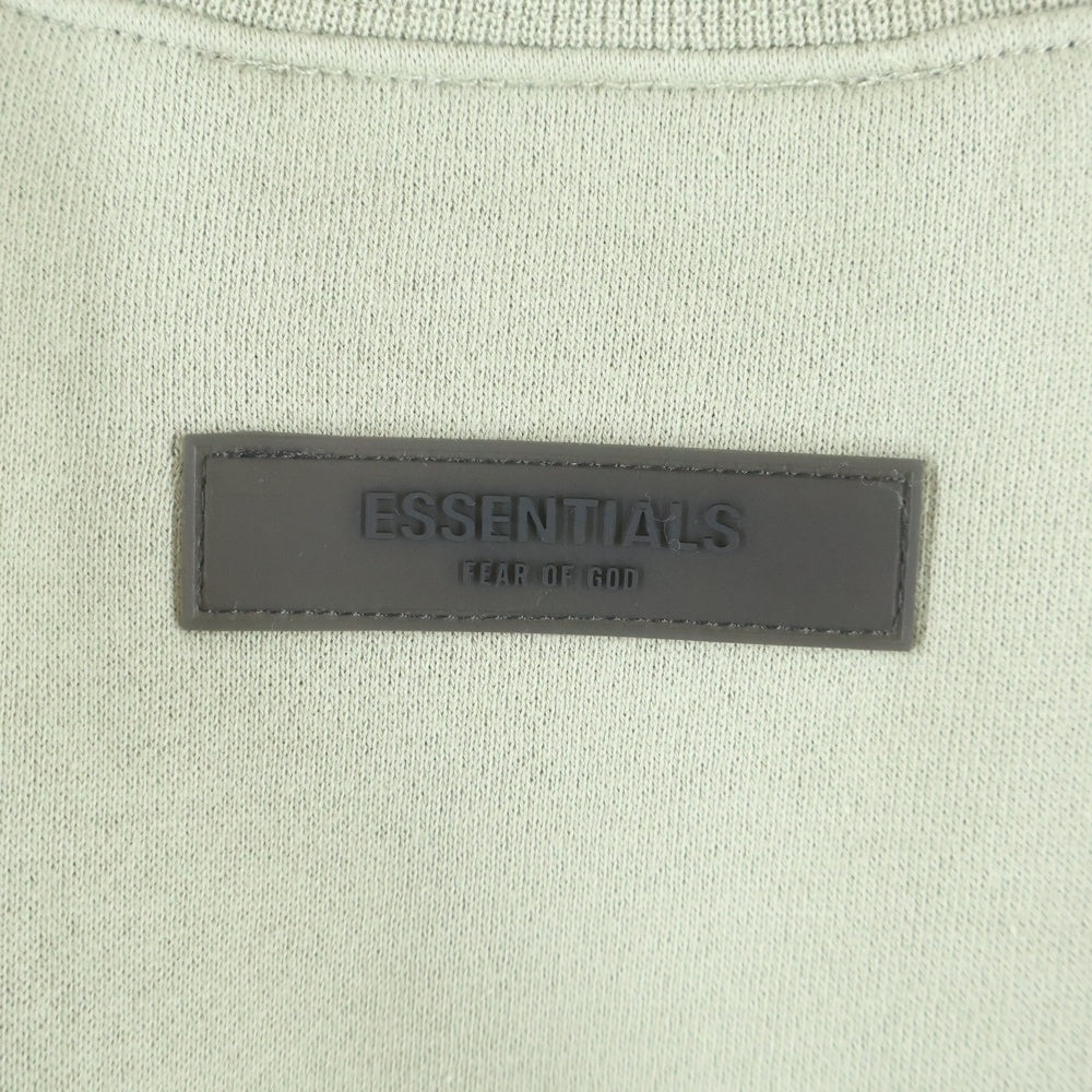 FEAR OF GOD ESSENTIALS(フィアオブゴッド エッセンシャルズ) Felt Logo Mock Neck Sweatshirts フェルトロゴモックネックスウェットシャツ モックネックスウェットトレーナー ライトグリーン