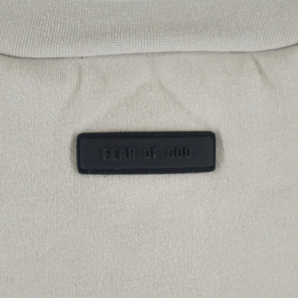 FEAR OF GOD ESSENTIALS(フィアオブゴッド エッセンシャルズ) Rubber Logo Sweatshirts ラバーロゴスウェットシャツ クルーネックスウェットトレーナー クリーム