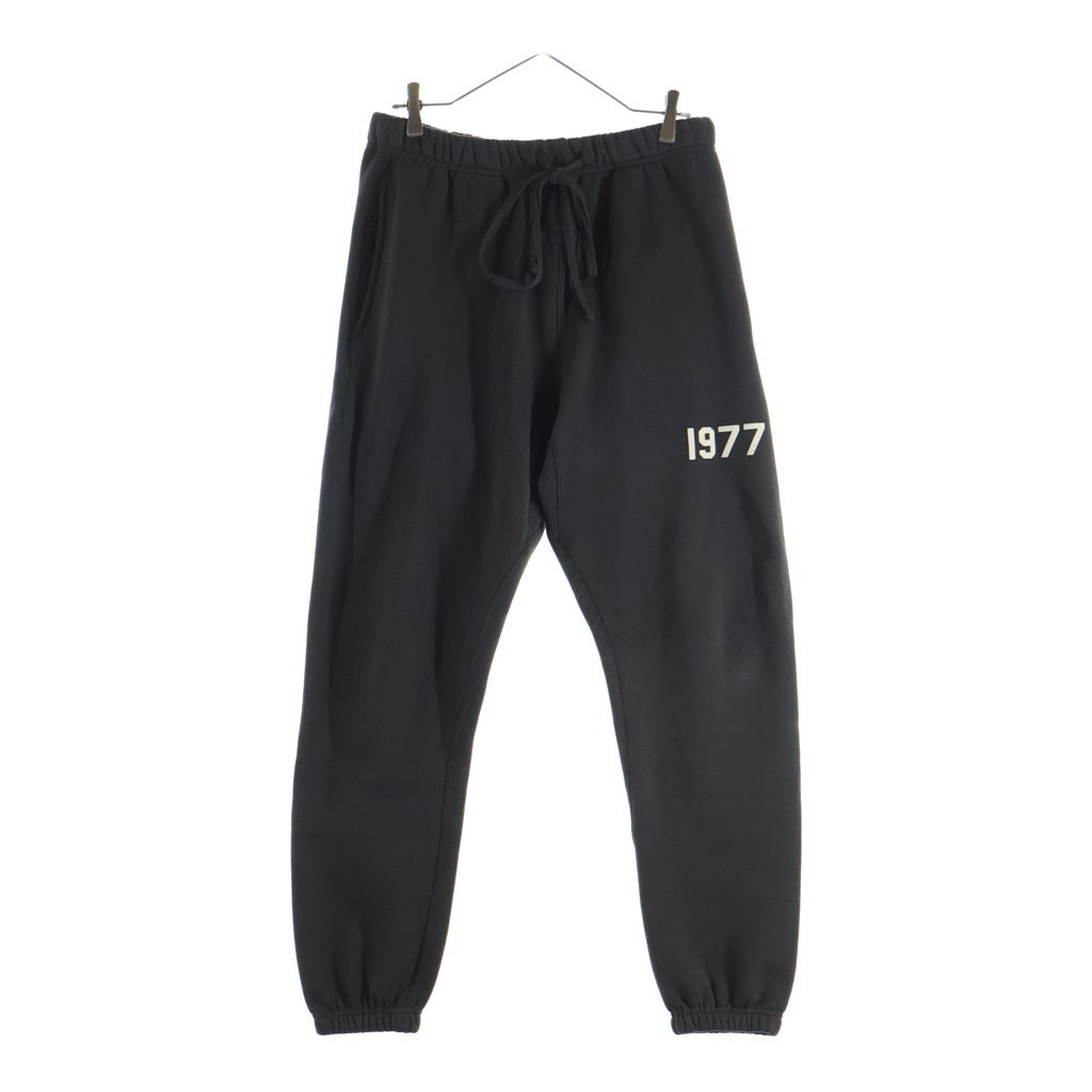 FEAR OF GOD ESSENTIALS(フィアオブゴッド エッセンシャルズ) 1997 Sweatpants スウェットパンツ ロゴフェルトスウェットロングパンツ ブラウン