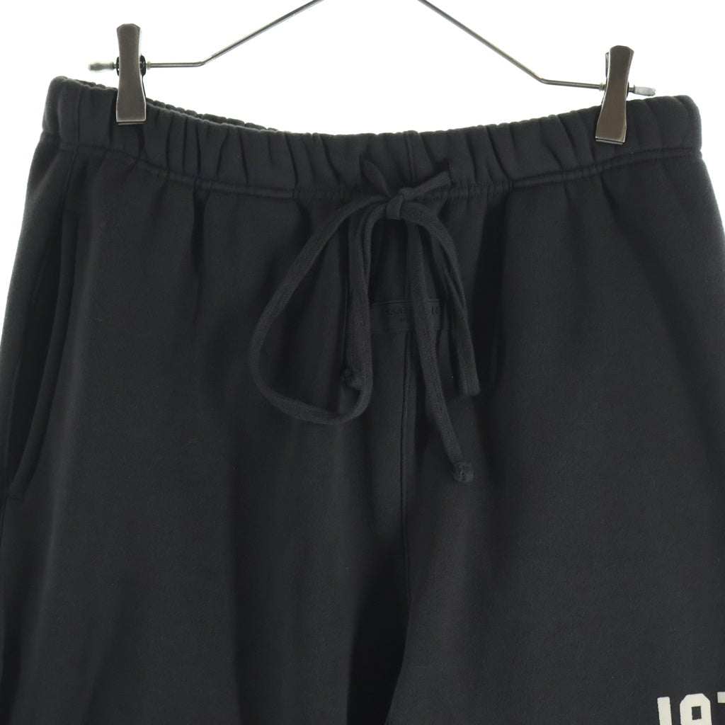 FEAR OF GOD ESSENTIALS(フィアオブゴッド エッセンシャルズ) 1997 Sweatpants スウェットパンツ ロゴフェルトスウェットロングパンツ ブラウン