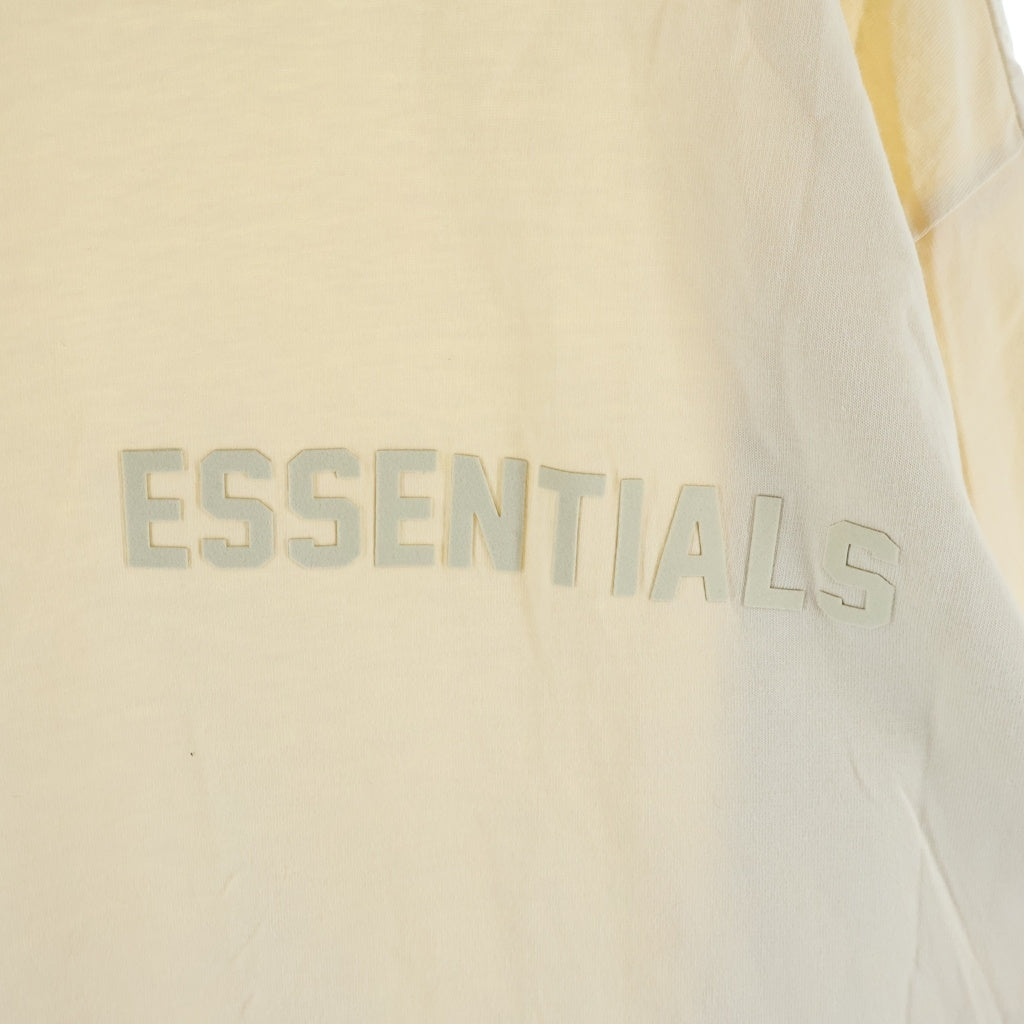 FEAR OF GOD ESSENTIALS(フィアオブゴッド エッセンシャルズ) Felt Logo Mockneck L/S Tee フェルトロゴモックネックロングスリーブTシャツ 長袖Tシャツ カットソー クリーム