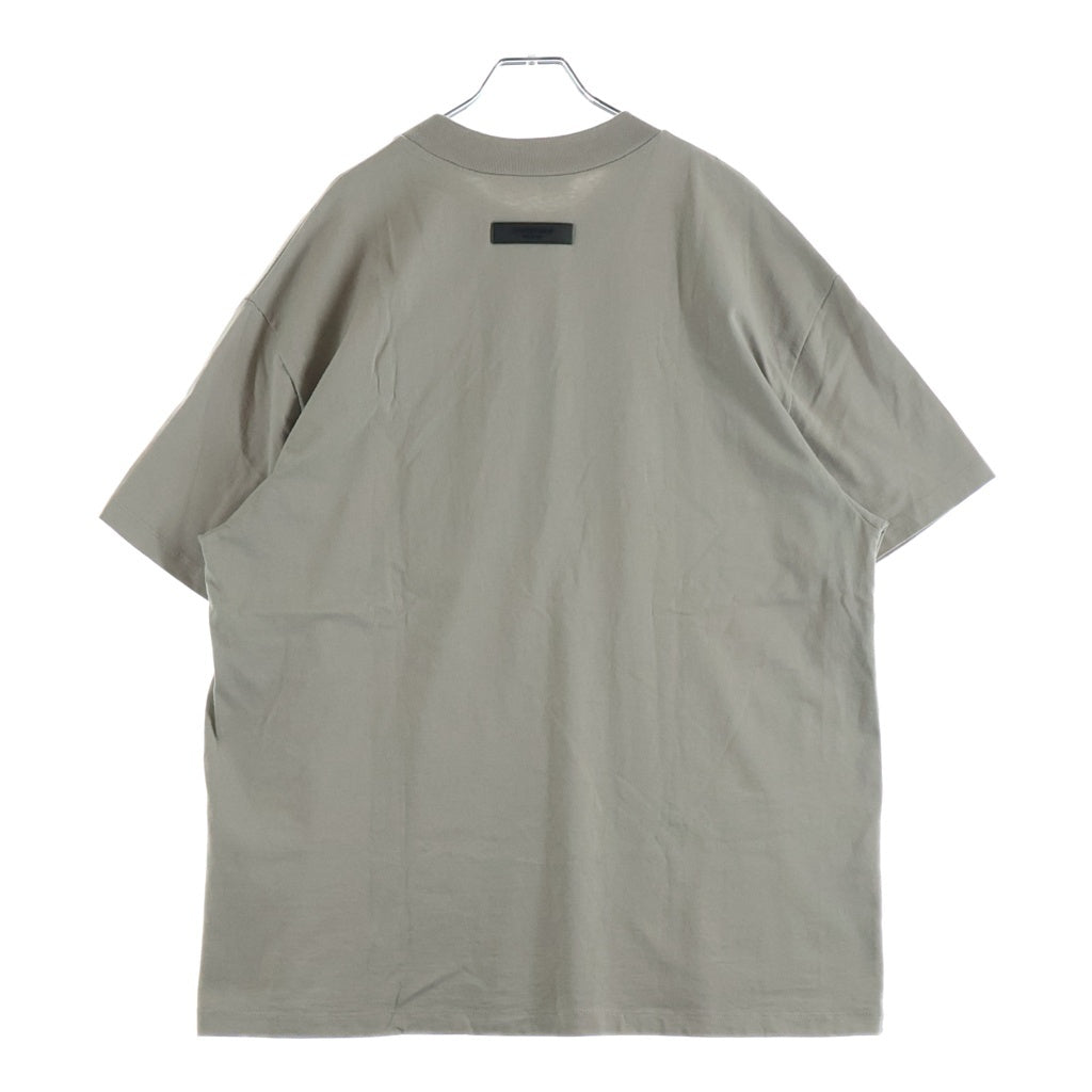 FEAR OF GOD ESSENTIALS(フィアオブゴッド エッセンシャルズ) Felt Logo S/S T-Shirts フェルトロゴショートスリーブTシャツ クルーネック半袖Tシャツ ベージュ