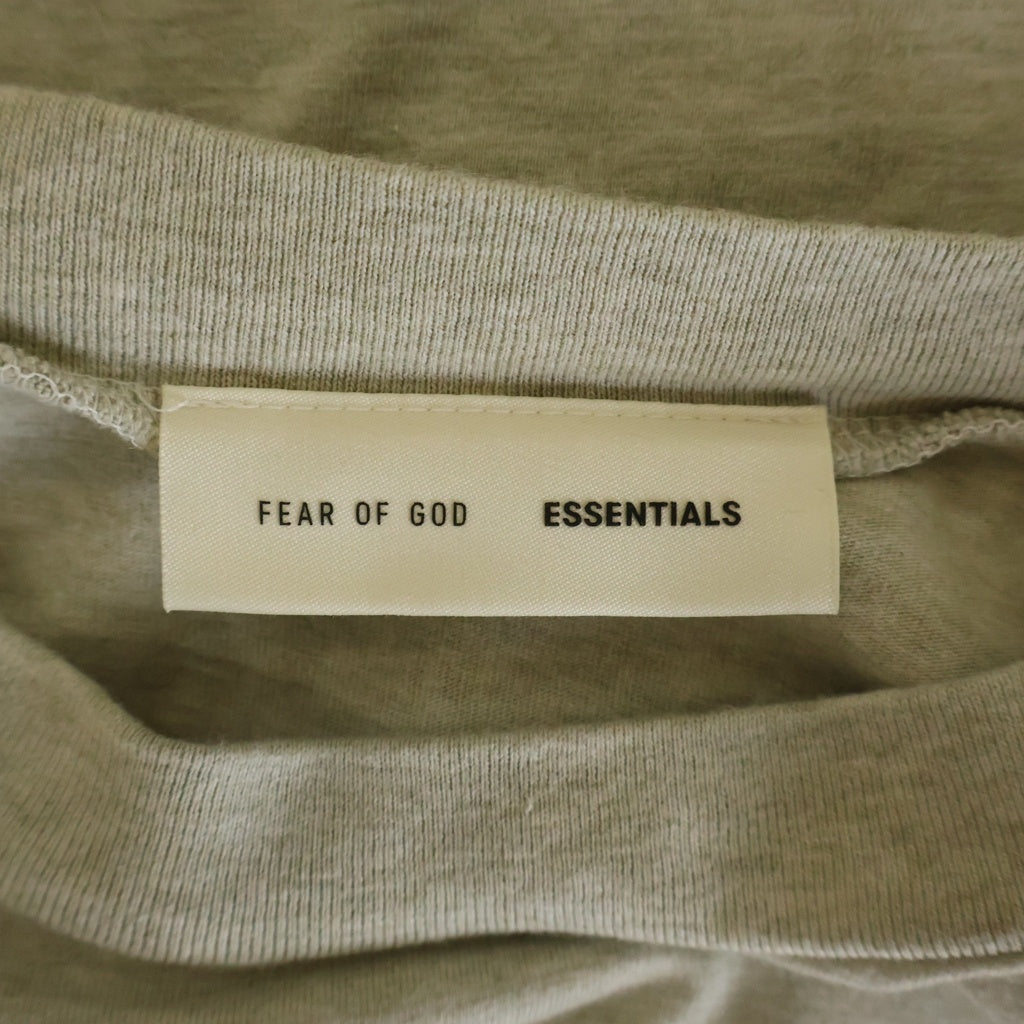 FEAR OF GOD ESSENTIALS(フィアオブゴッド エッセンシャルズ) Rubber Stitch Logo Crewneck S/S Tee ラバーステッチロゴクルーネック半袖Tシャツ カットソー ライトベージュ