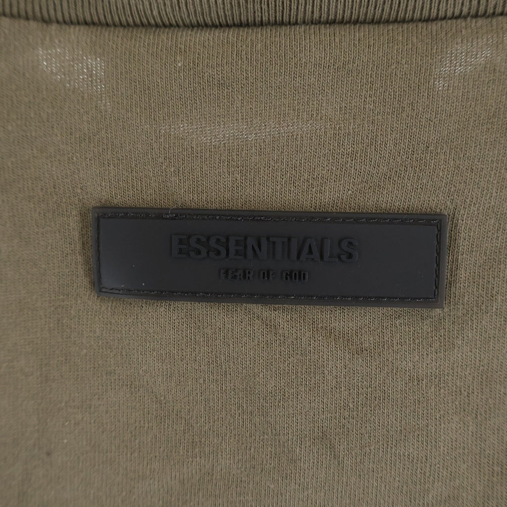 FEAR OF GOD ESSENTIALS(フィアオブゴッド エッセンシャルズ) FELT LOGO L/S TEE フェルトロゴロングスリーブTシャツ クルーネック長袖モックネックTシャツ ブラウン