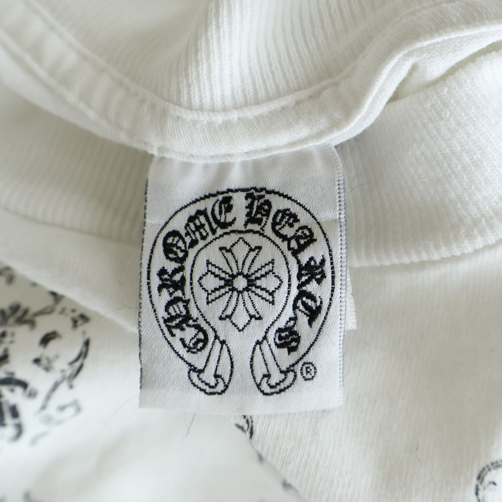 CHROME HEARTS(クロムハーツ) OLD VINE DAGGER BACK BS FLUER S/S TEE ヴァインダガー総柄プリントクルーネック半袖ポケットTシャツ ホワイト
