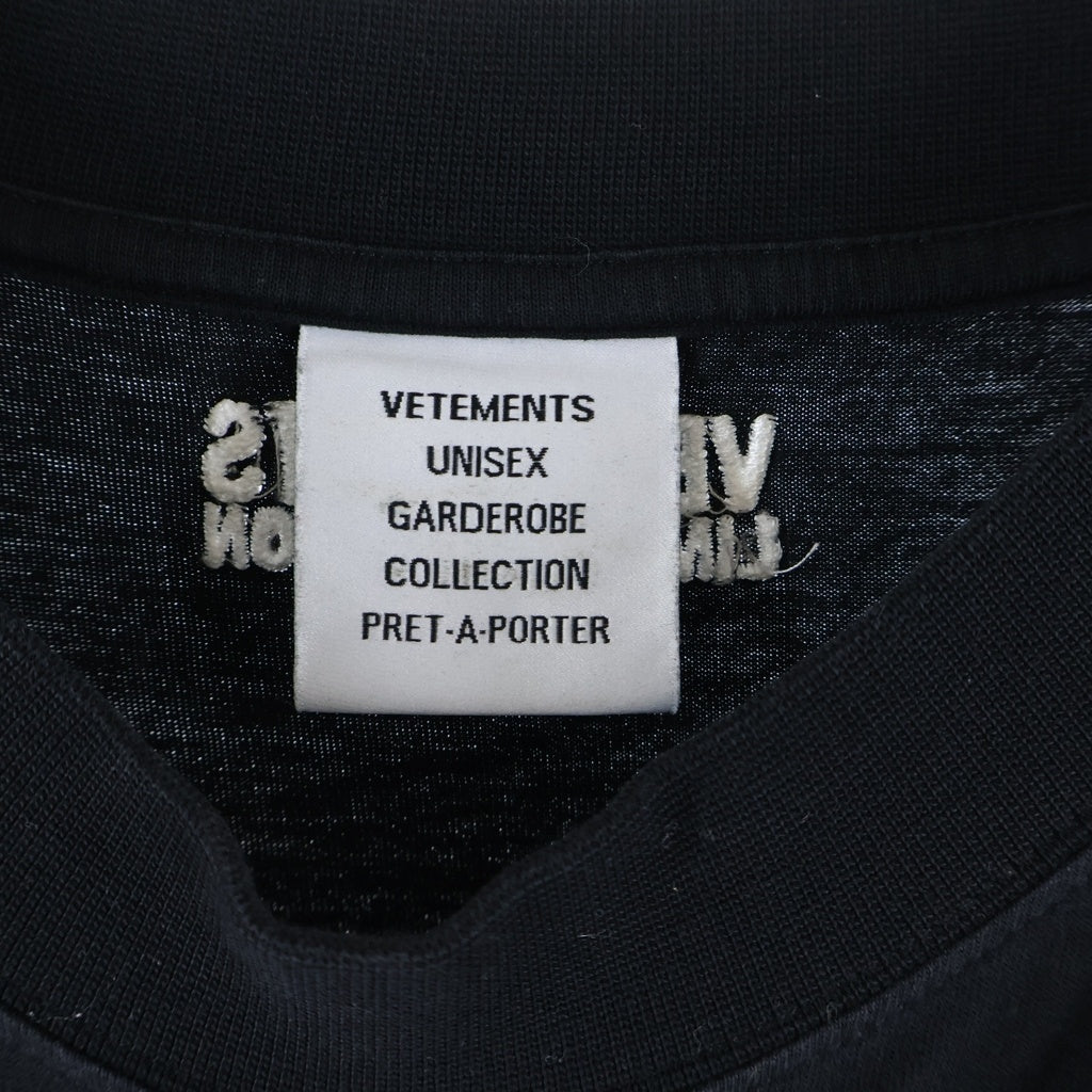 VETEMENTS(ヴェトモン) 22SS ワールドツアー 半袖Tシャツ カットソー ブラック UA52TR580W