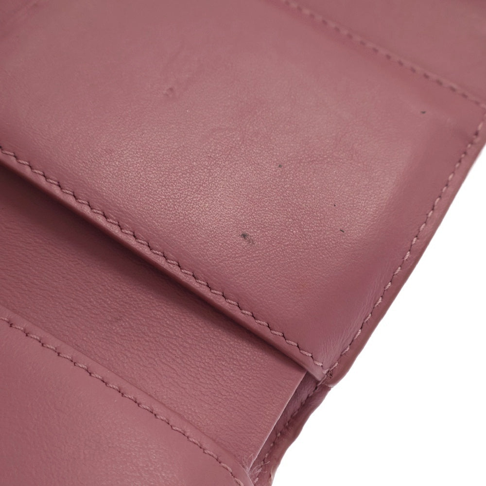 Christian Dior(クリスチャンディオール) ロータスウォレット カナージュ パテントカーフスキン 3つ折り財布 ピンク S0181OVRB_M64P