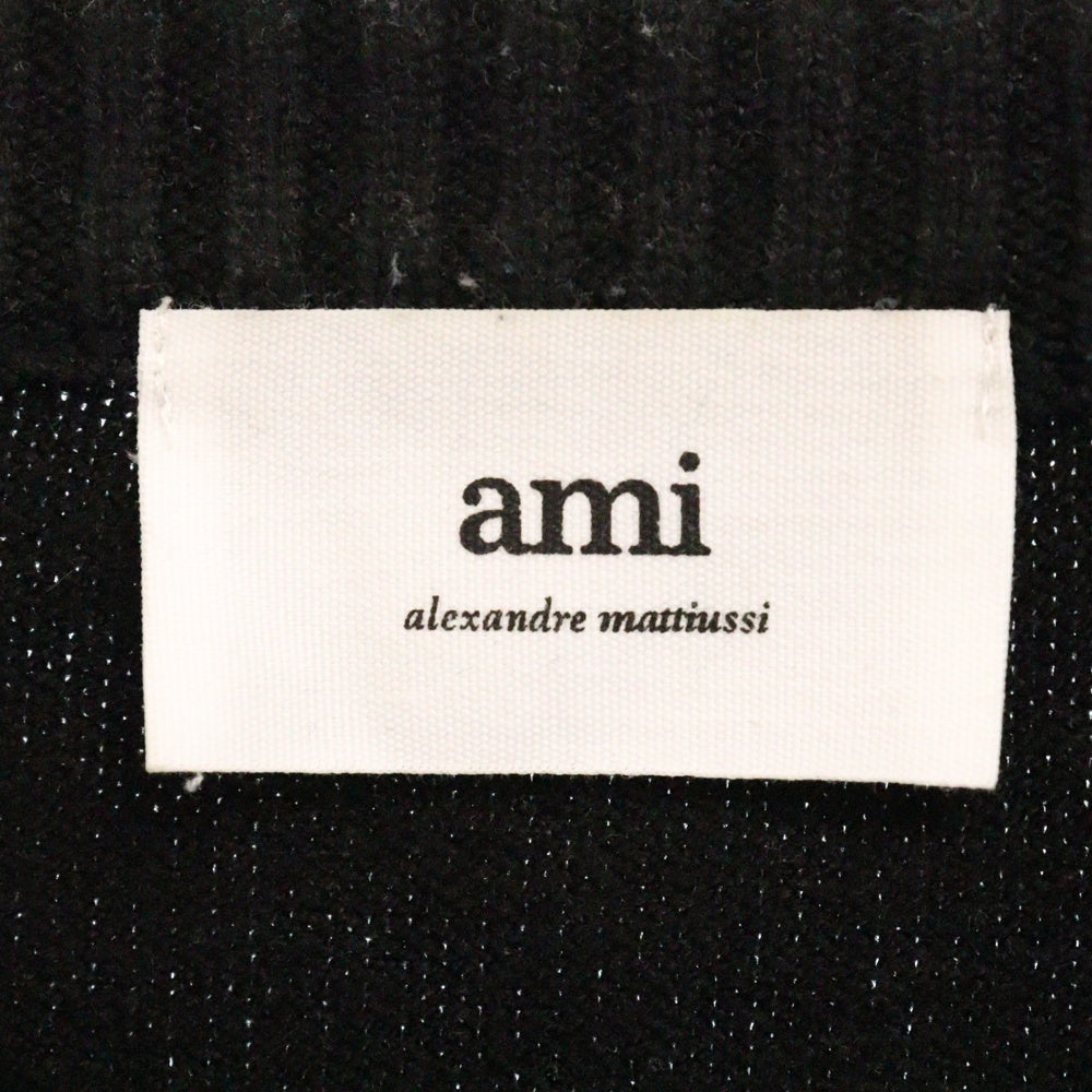 AMI Alexandre Mattiussi(アミアレクサンドルマテュッシ) フロントロゴ刺繍 クルーネック ニットセーター ブラック A21FK009.016
