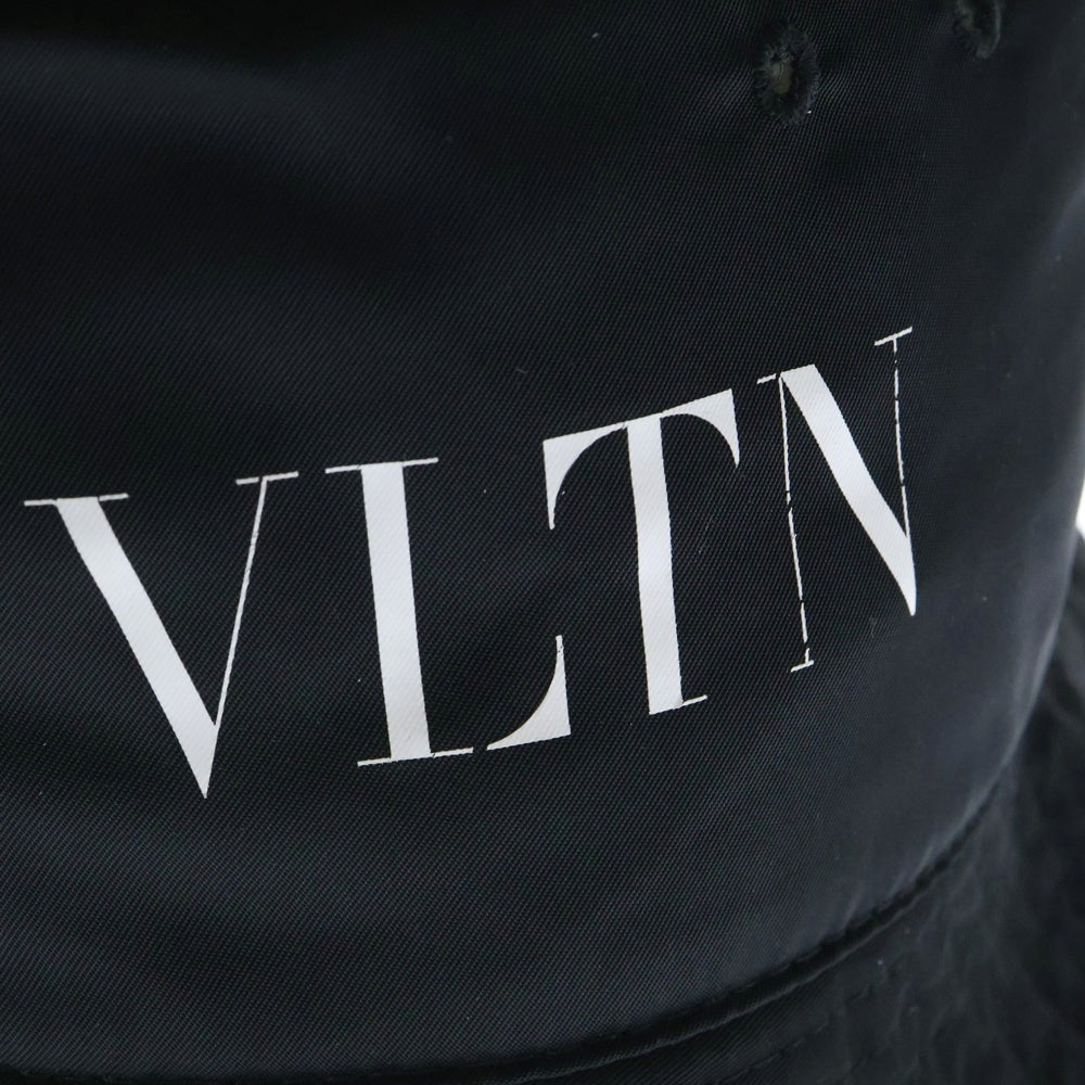 VALENTINO(ヴァレンチノ) VLTN ロゴ ナイロン バケットハット ブラック VY0HGA11WWQ