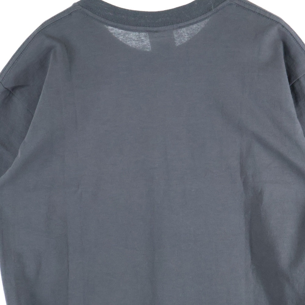 GOODENOUGH(グッドイナフ) Front stitch logo tee グラム g 刺繍 フロント ロゴ Tシャツ チャコール