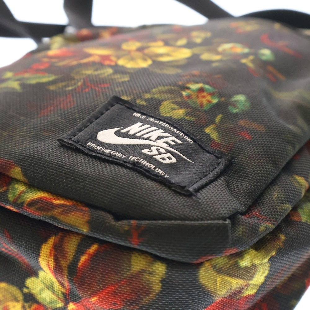 NIKE(ナイキ) Heritage Floral Print Shoulder Bag ヘリテッジ フローラル プリント ショルダーバッグ マルチ BA5849-010