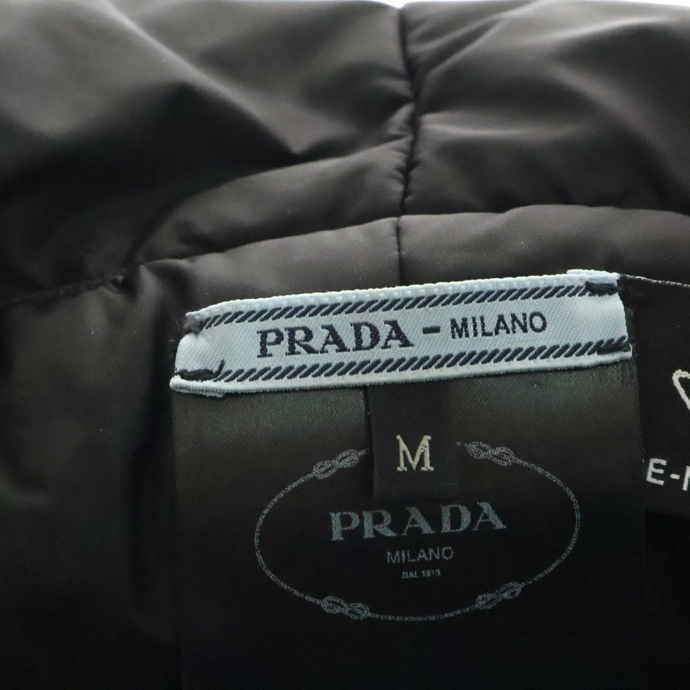 PRADA(プラダ) トライアングル 三角ロゴプレート ナイロンダウンバケットハット 帽子 ブラック 1HC248 2DV4