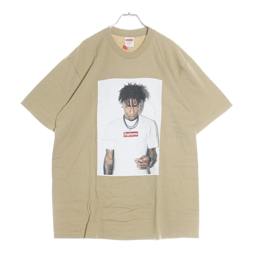 SUPREME(シュプリーム) 23AW NBA Young Boy Tee ヤングボーイ フォトプリント クルーネック 半袖Tシャツ カットソー ベージュ
