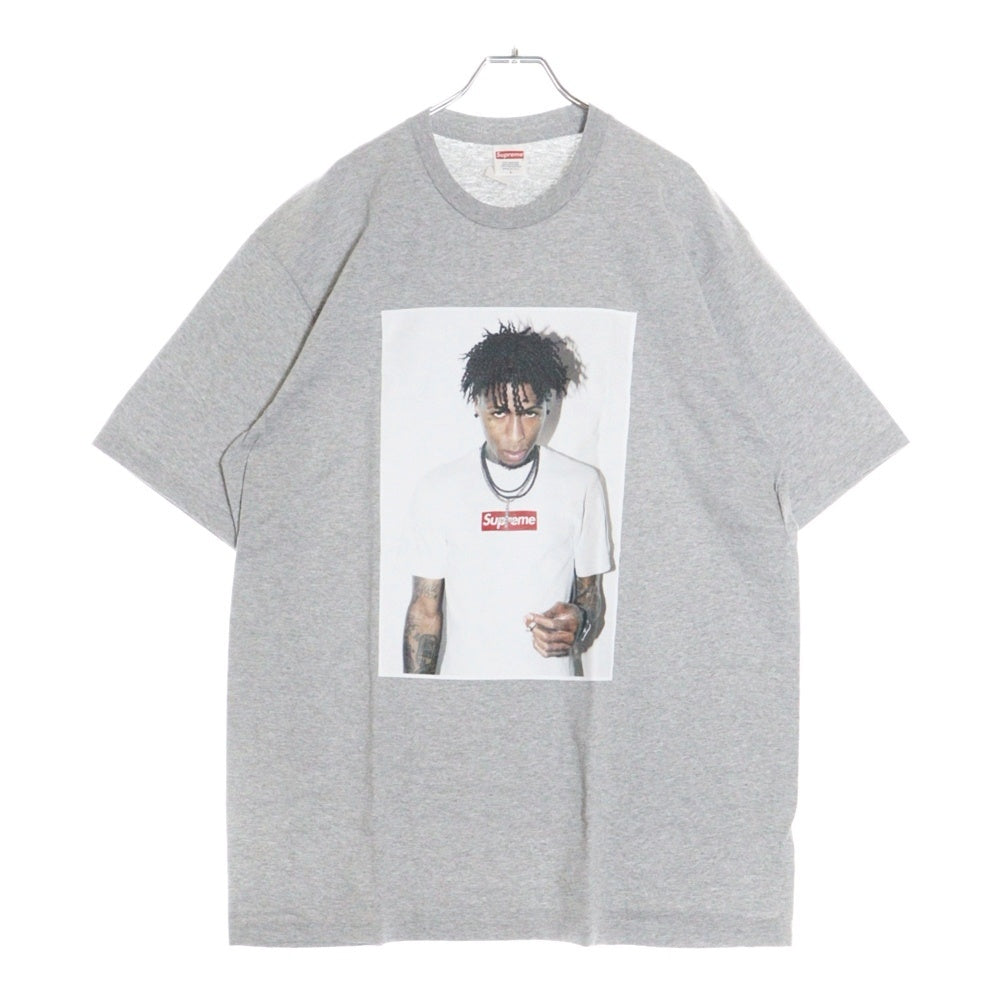 SUPREME(シュプリーム) 23AW NBA Young Boy Tee ヤングボーイ フォトプリント クルーネック 半袖Tシャツ カットソー グレー