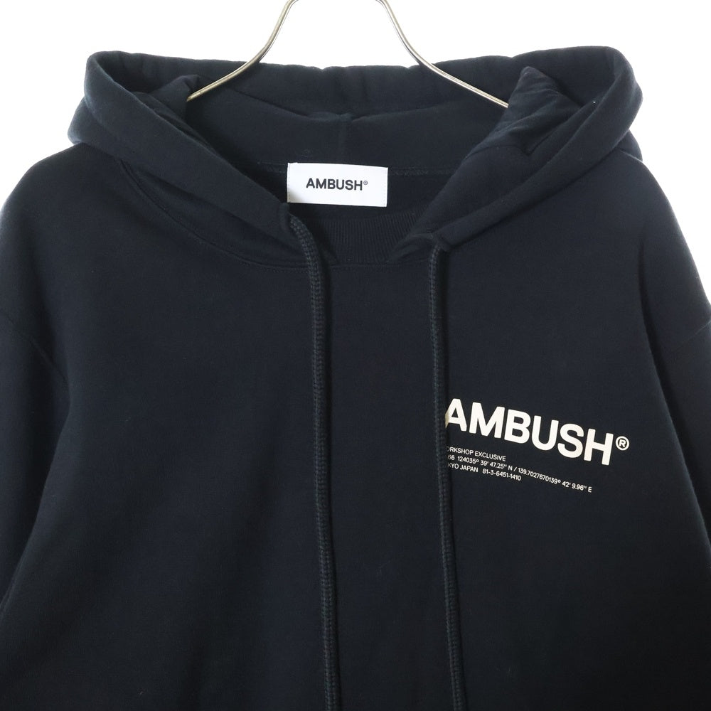 AMBUSH(アンブッシュ) FLEECE WORKSHOP HOODIE フロント 胸ロゴ プリント プルオーバーパーカー ブラック 12113700