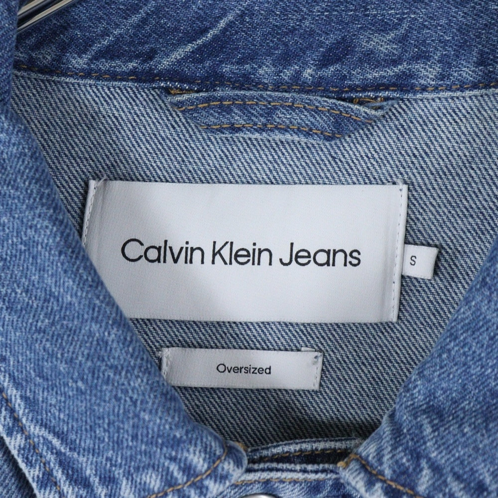 Calvin Klein(カルバンクライン) Oversize Denim Jacket ウォッシュ加工 オーバーサイズ デニムジャケット ブルー J30J323243