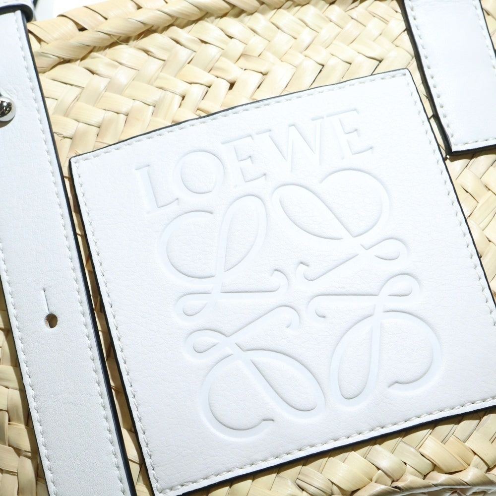 LOEWE(ロエベ) かごバッグ バスケットバッグ スモール ハンドバッグ レザー ヤシの葉 ナチュラル/ホワイト レディース A223S93X04 0043