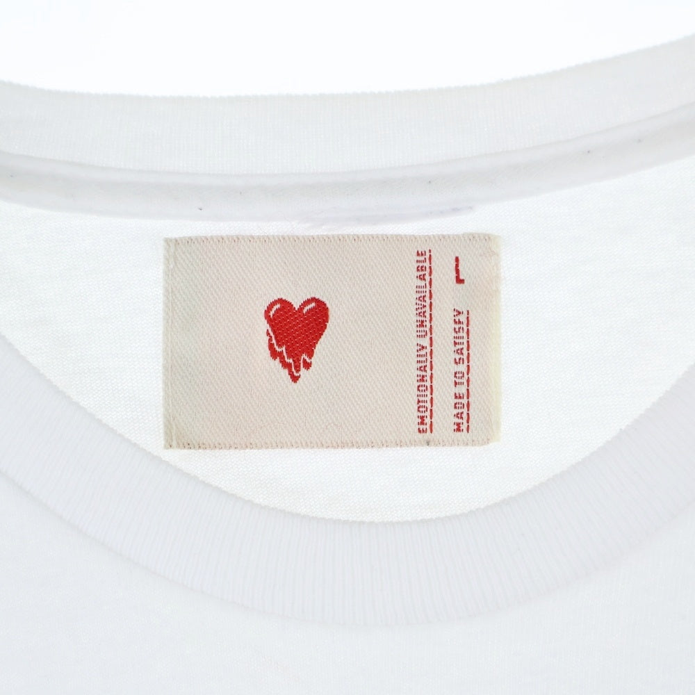 Girls Don't Cry(ガールズドントクライ) ×Emotionally Unavailable エモーショナリー アンアベイラブル ロゴプリント クルーネック半袖Tシャツ カットソー ホワイト