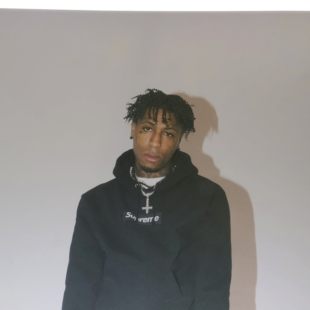 SUPREME(シュプリーム) 23AW × NBA Youngboy Poster Box Hoodie NBA ヤングボーイ フォト ポスター マルチ