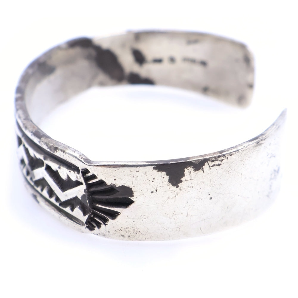 INDIAN JEWELRY(インディアンジュエリー) ナバホ族 Mary Bill メアリービル スタンプワーク バングル ブレスレット シルバー