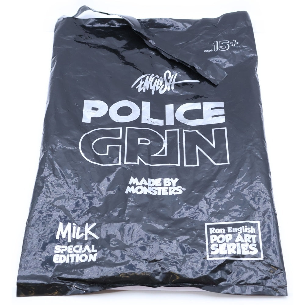 Ron English(ロン・イングリッシュ) ×Made by Monsters Police Grin Black Stormtrooper Bone Grin メイドバイモンスター ポリスグリン ストームトルーパー 世界333個限定 フィギュア