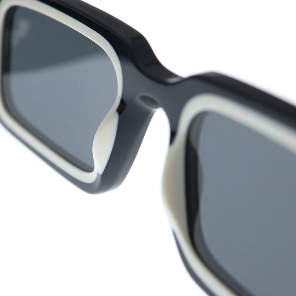 PRADA(プラダ) ロゴ セルフレーム フルリム スクエア サングラス 眼鏡 アイウェア ブラック PR 06YS