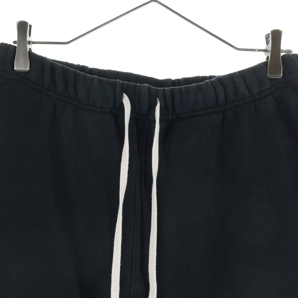 FEAR OF GOD ESSENTIALS(フィアオブゴッド エッセンシャルズ) ロゴプリント スウェット ショートパンツ ブラック