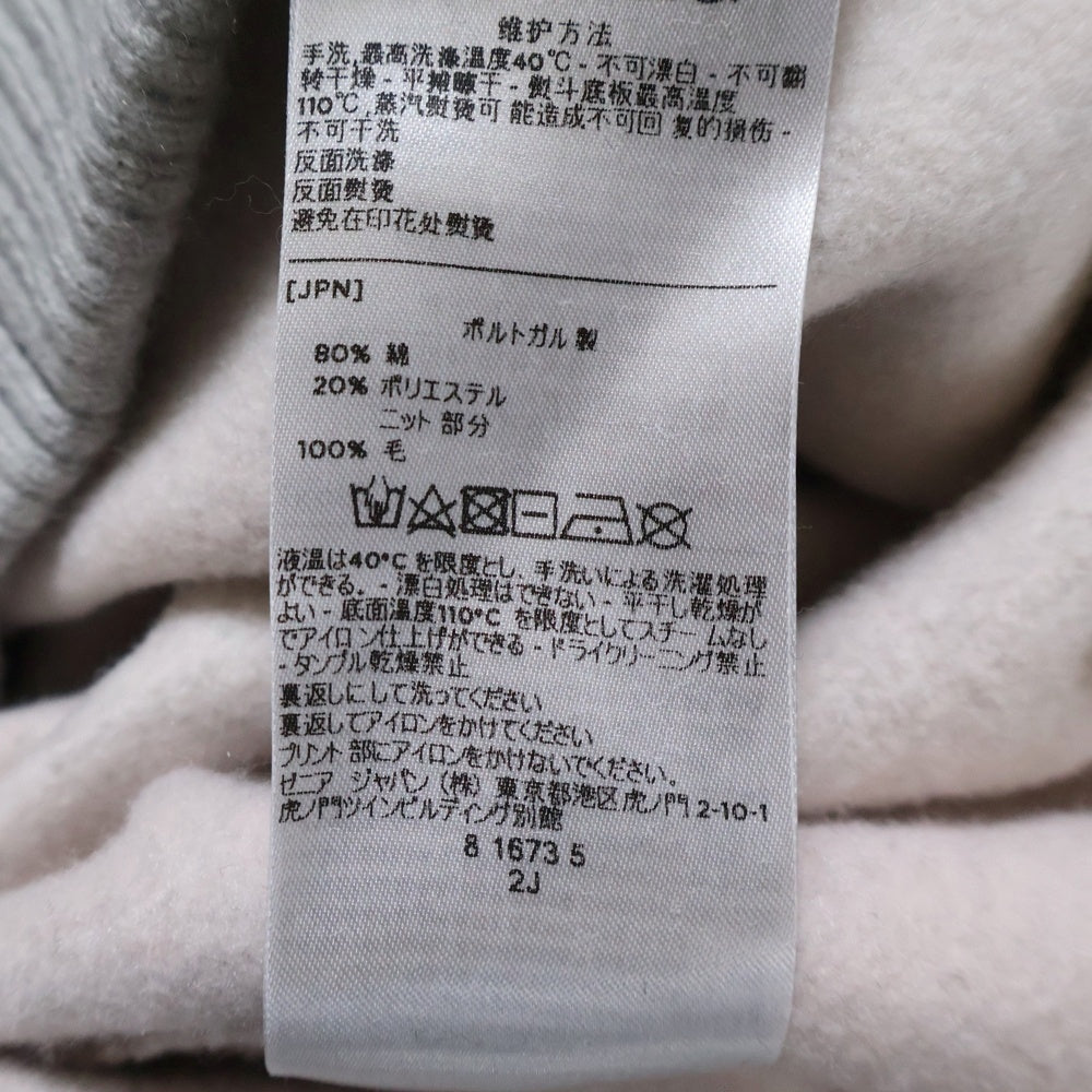 FEAR OF GOD ESSENTIALS(フィアオブゴッド エッセンシャルズ) ×Ermenegildo Zegna エルメネジルドゼニア アップリケロゴ クルーネックスウェットトレーナー グレー