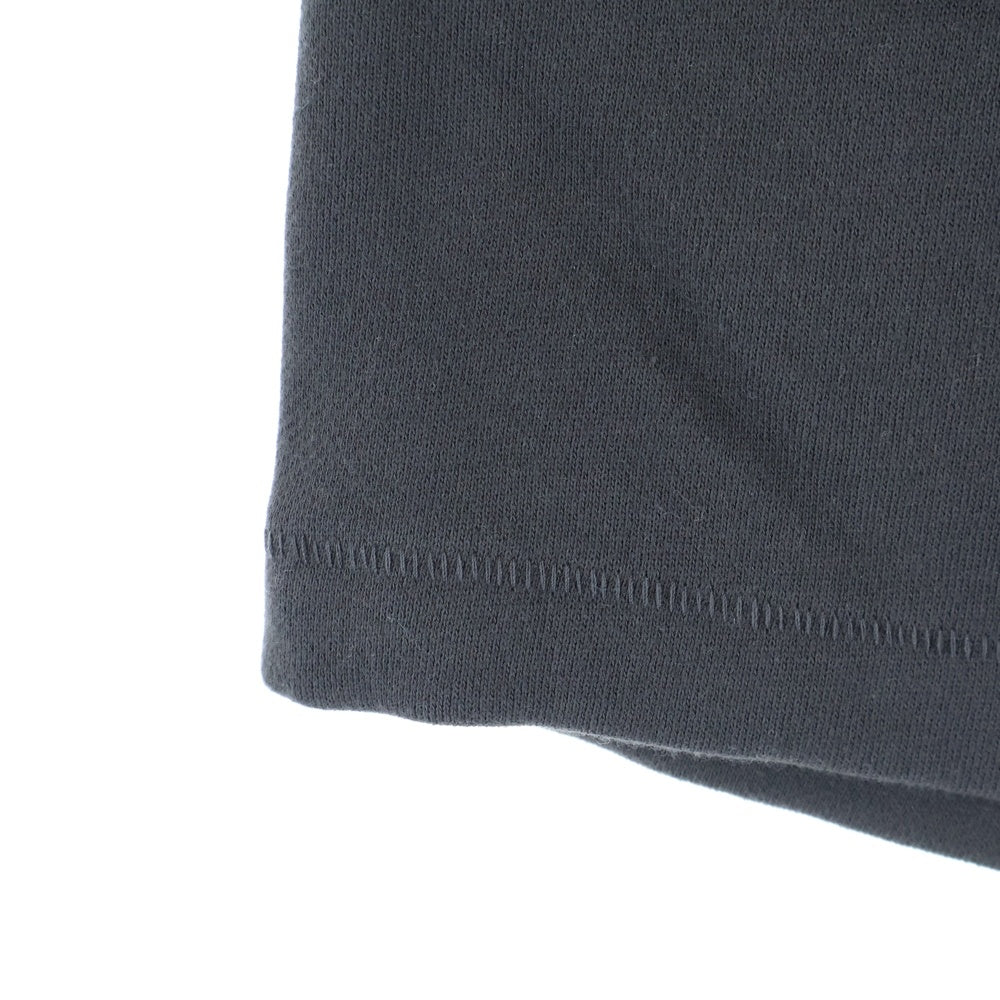 FEAR OF GOD ESSENTIALS(フィアオブゴッド エッセンシャルズ) SHORT PANTS 1977 フェルトロゴ スウェットハーフパンツ ショーツ チャコールグレー