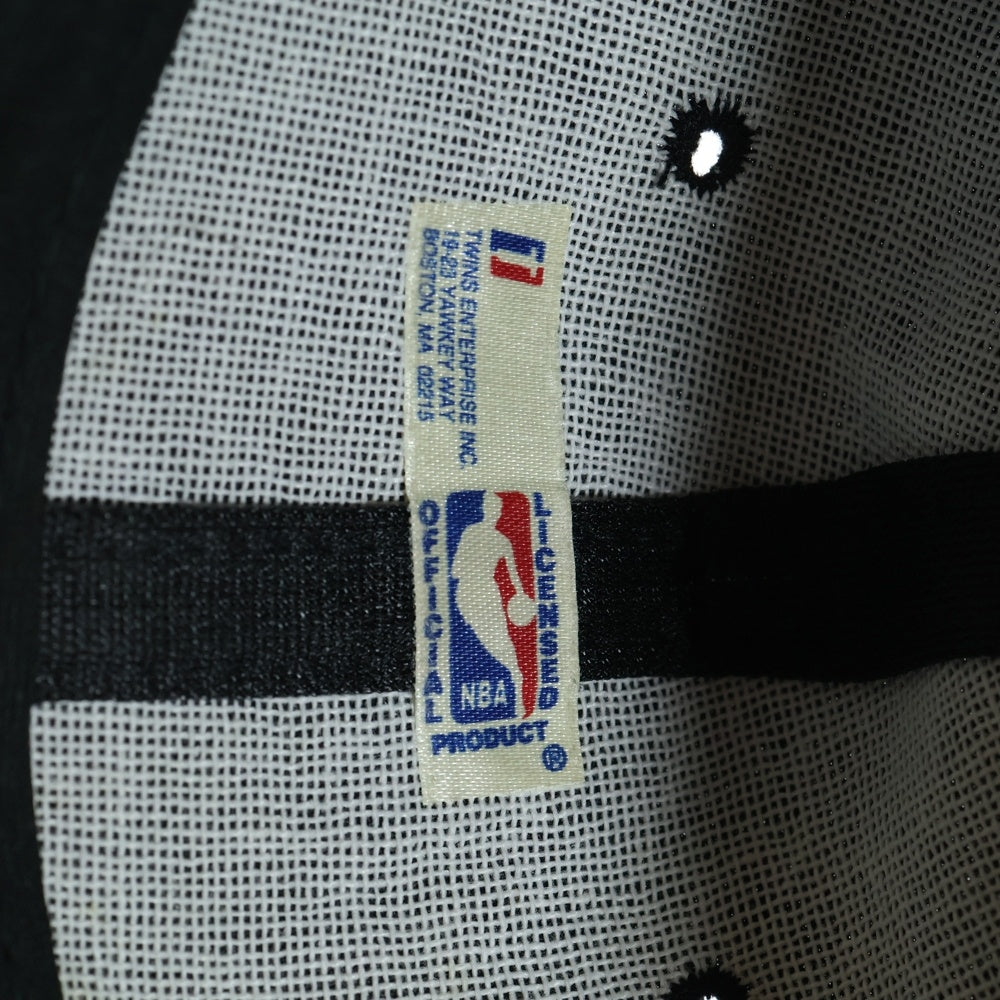 VINTAGE(ヴィンテージ) 90s VINTAGE Twins Enterprise Chicago Bulls NBA World Champions Fan Cap シカゴブルズ NBA ワールドチャンピオンズ ロゴ刺繍 ベースボールキャップ