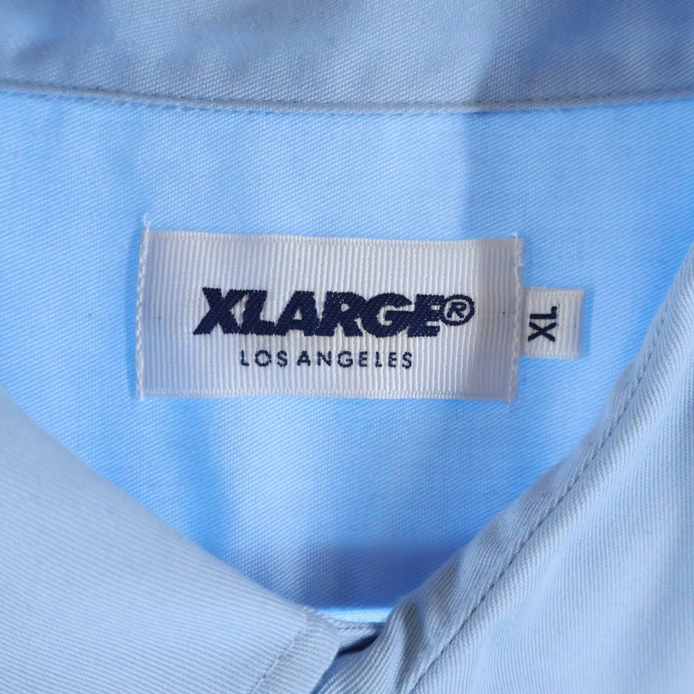 X-LARGE(エクストララージ) バックロゴ エンブロイダリー 裏地メッシュポケット 長袖シャツ ブルー 01174402