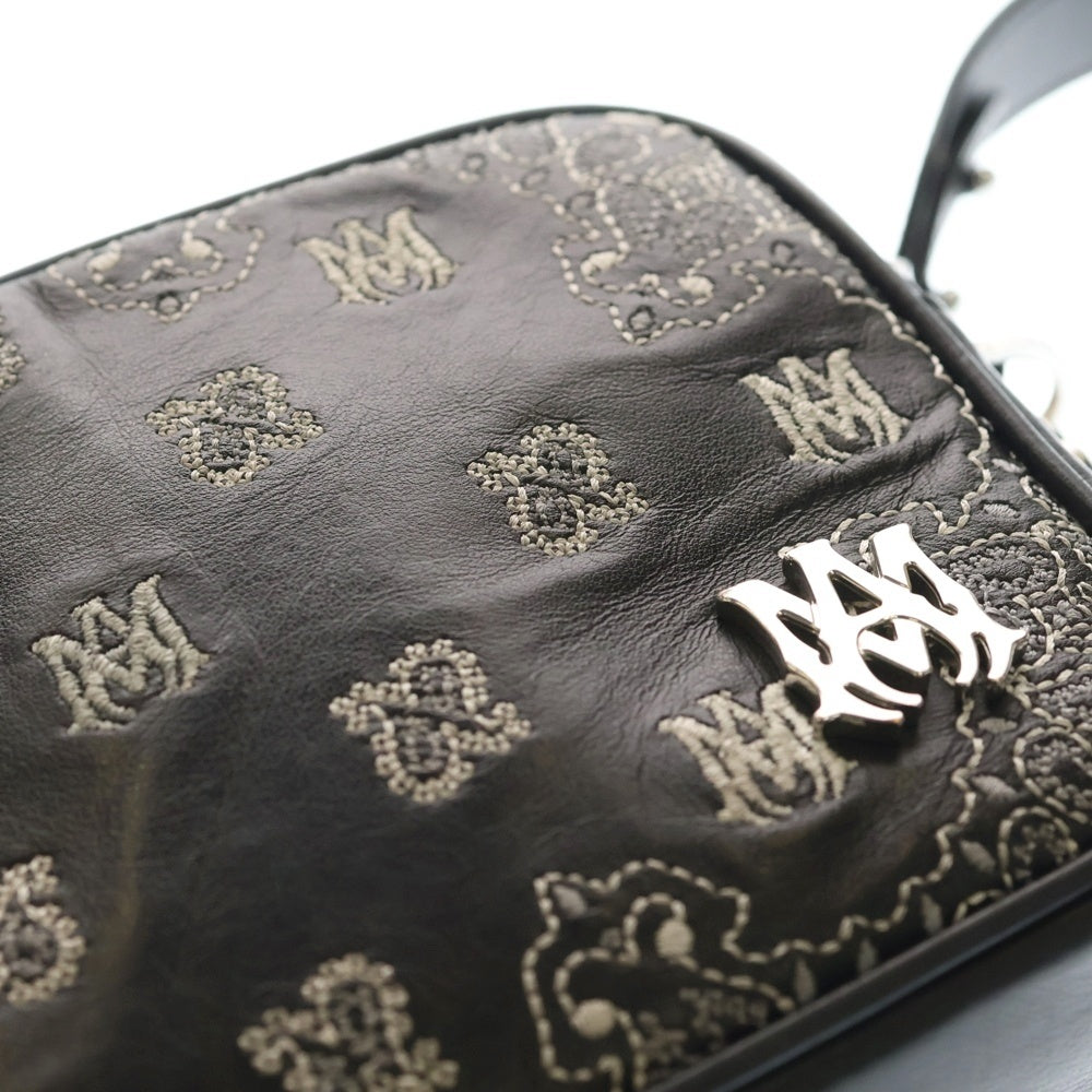 AMIRI(アミリ) バンダナ刺繍 ペイズリー カメラバッグ ショルダーバッグ ブラック AMBGCM1006