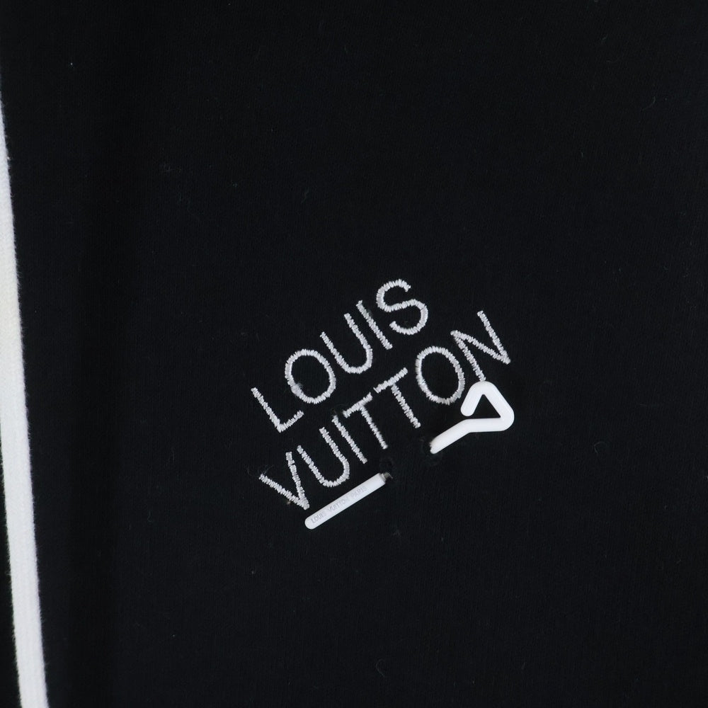 LOUIS VUITTON(ルイヴィトン) 24SS シグネチャーロゴ プルオーバースウェットパーカー フーディ ブラック RM241Q IHN HNY56W