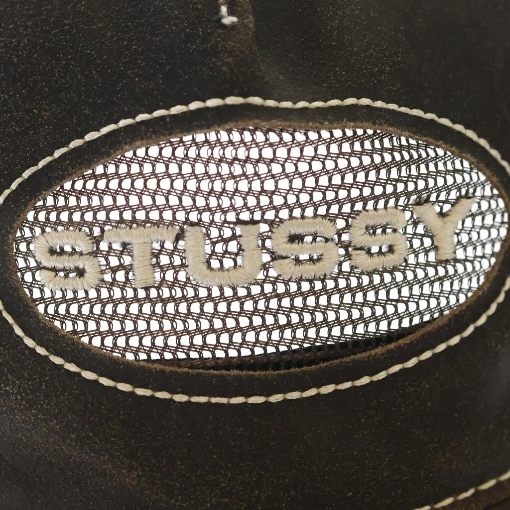 STUSSY(ステューシー) Cut Out Leather Trucker Cap ロゴ刺繍 カットアウト レザー メッシュ トラッカーキャップ ブラウン