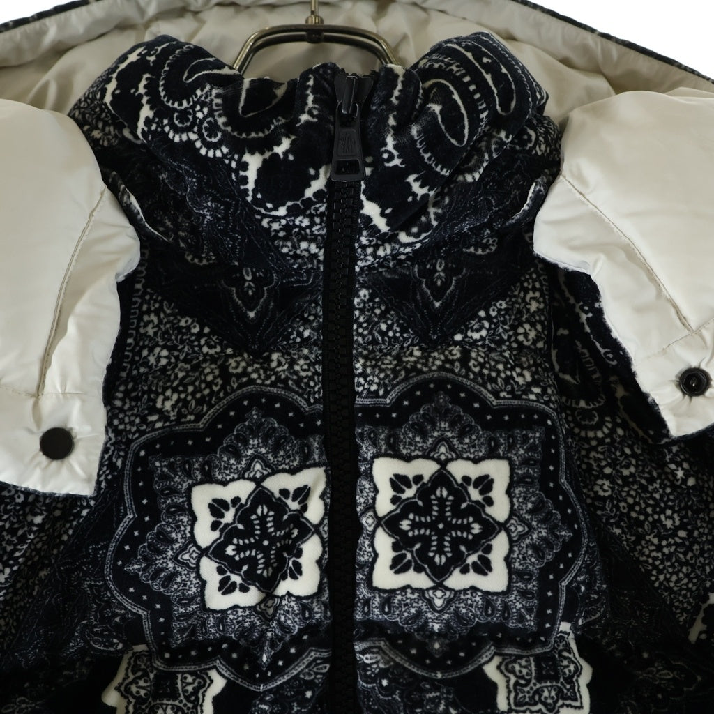 MONCLER(モンクレール) 23AW GARTEMPE GIUBBOTTO ガルテンプ ペイズリー総柄 ベルベットダウンジャケット フーディ ブラック I20911A00022 596X4