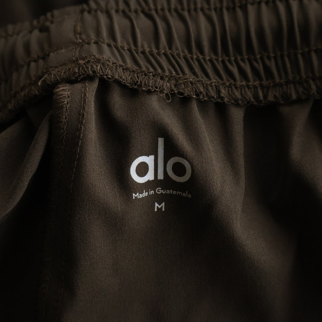 Alo Yoga(アローヨガ) 7インチ サーキット ショーツ ブラウン