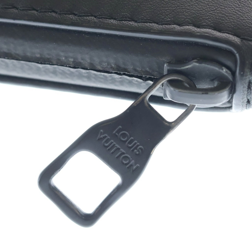 LOUIS VUITTON(ルイヴィトン) ポシェット・A4 モノグラムエンボス ラムスキン クラッチバッグ ブラック M68775
