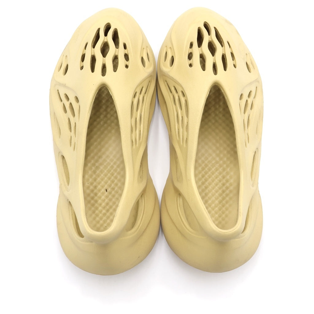 adidas(アディダス) YEEZY Foam Runner Sulfur イージーフォームランナー サルファー サンダル ベージュ US9/27.5cm GV6775