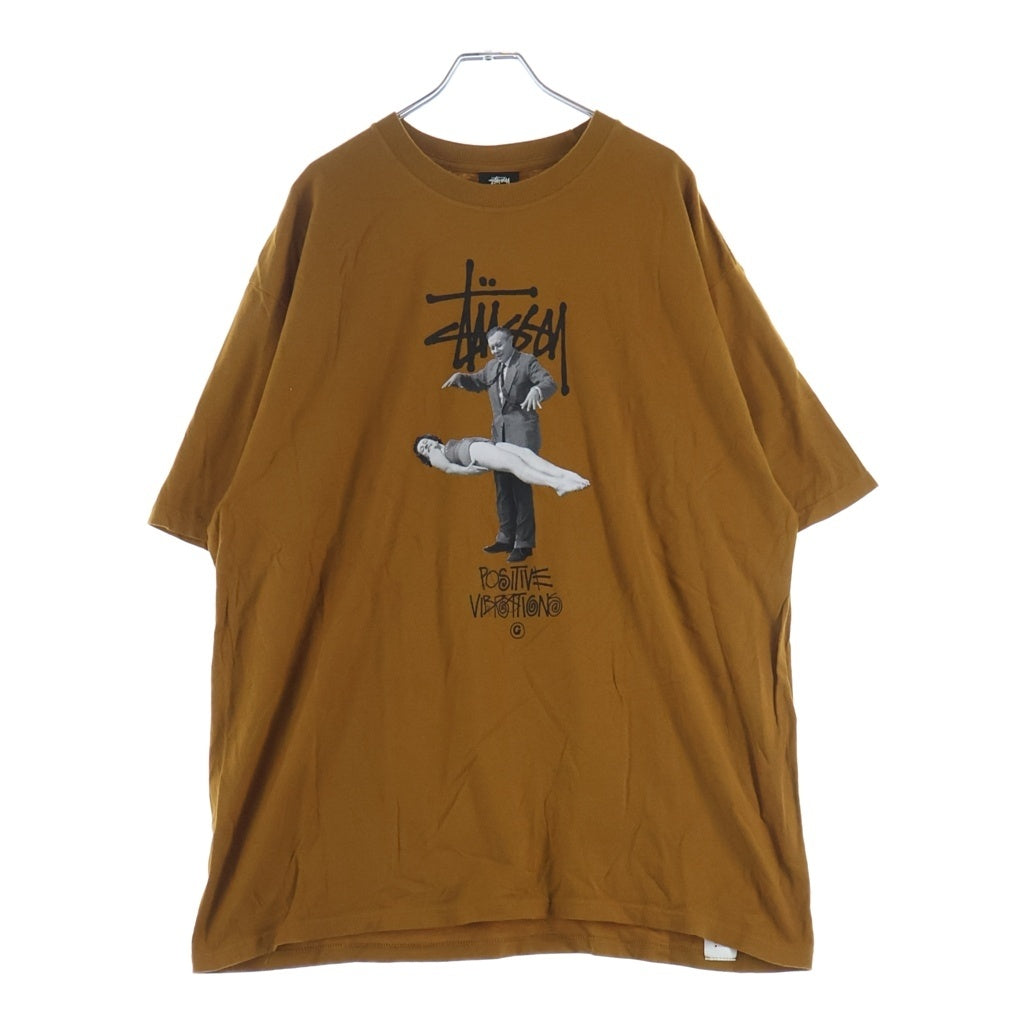 STUSSY(ステューシー) Levitation Pigment Dyed Tee フロントプリント 半袖Tシャツ カットソー ブラウン