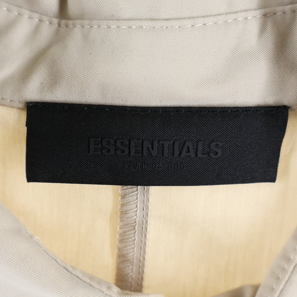 FEAR OF GOD ESSENTIALS(フィアオブゴッド エッセンシャルズ) ボタンダウン 背面ロゴパッチ コットン シャツ ジャケット ベージュ