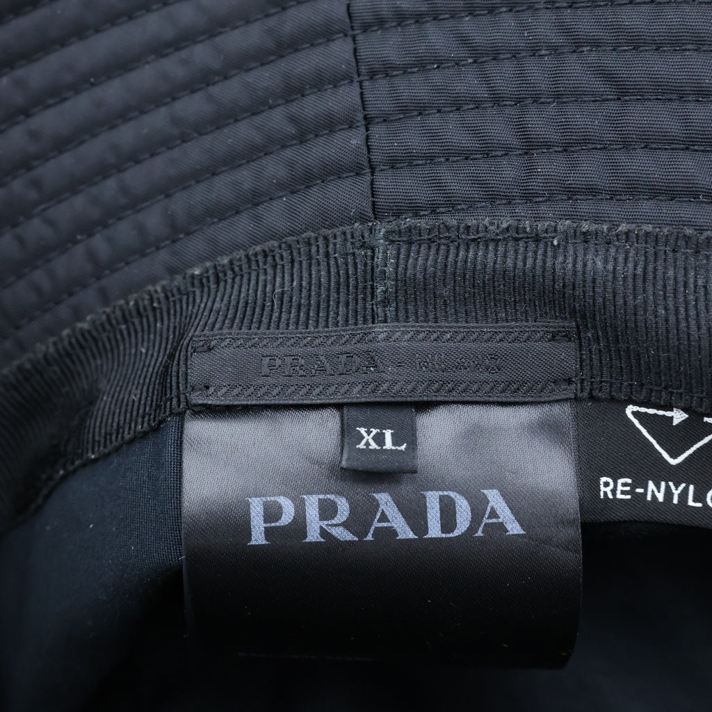 PRADA(プラダ) トライアングルロゴプレート バケットハット ブラック 2HC137 2DMI レディース