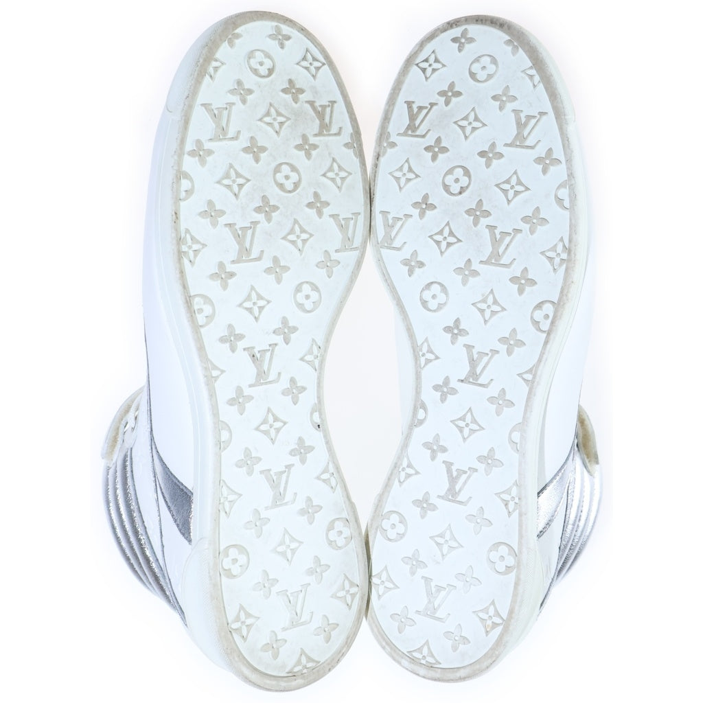 LOUIS VUITTON(ルイヴィトン) モノグラム型押し レザー ハイカットスニーカー ホワイト/シルバー レディース LI0099