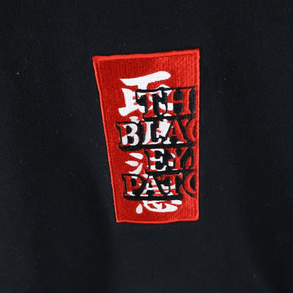THE BLACK EYE PATCH(ブラックアイパッチ) LOGO HOODED SWEATSHIRT フロントロゴ 取扱注意 プルオーバースウェットパーカー フーディー ブラック
