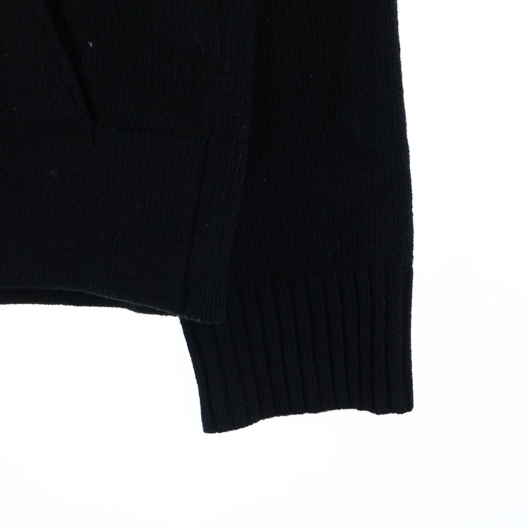STONE ISLAND(ストーンアイランド) 23AW ロゴパッチ ジロンウール Vネック リブカーディガン ブラック 7915545B6