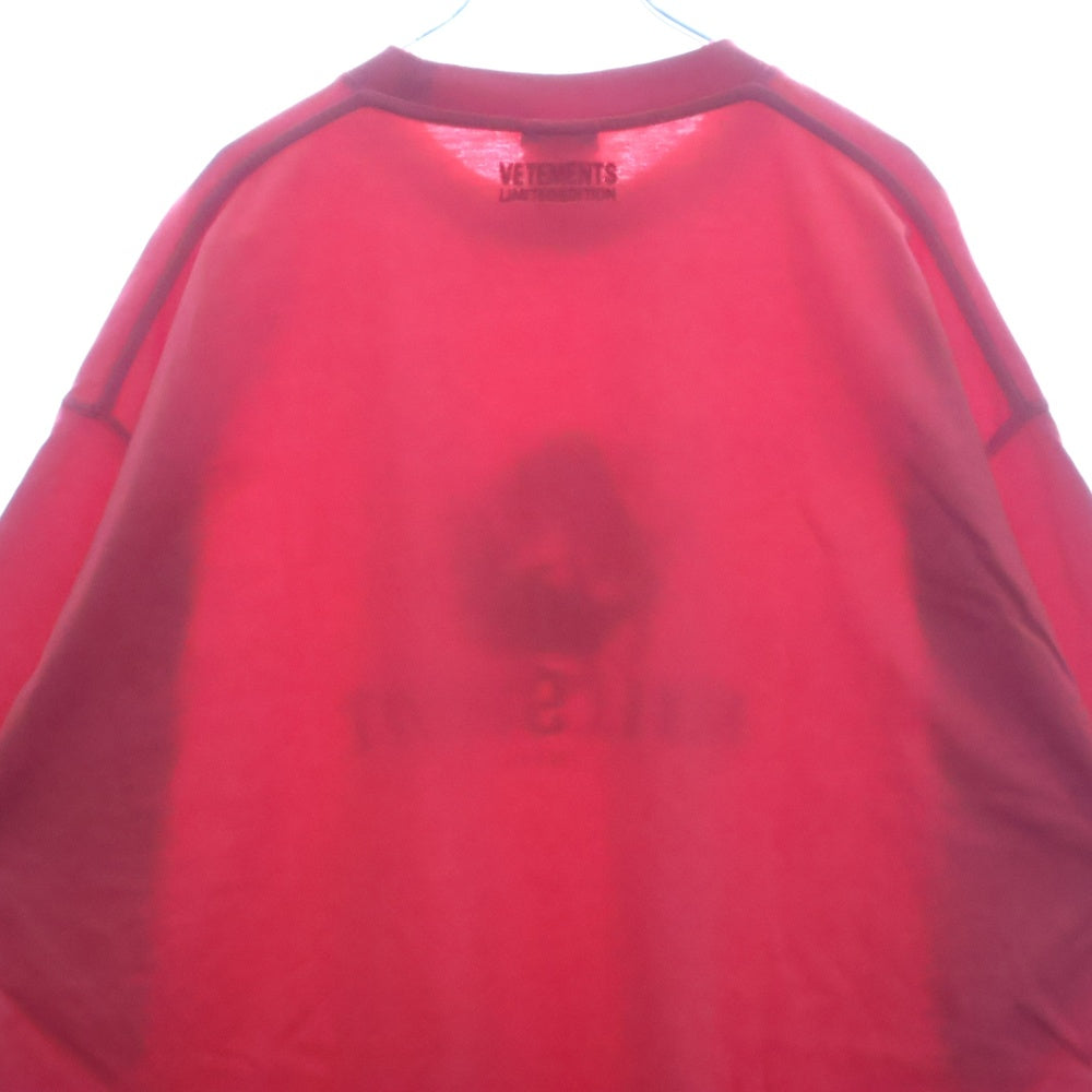 VETEMENTS(ヴェトモン) BULLSHIRT T-SHIRT フロントロゴ半袖Tシャツ カットソー レッド UA53TR340R