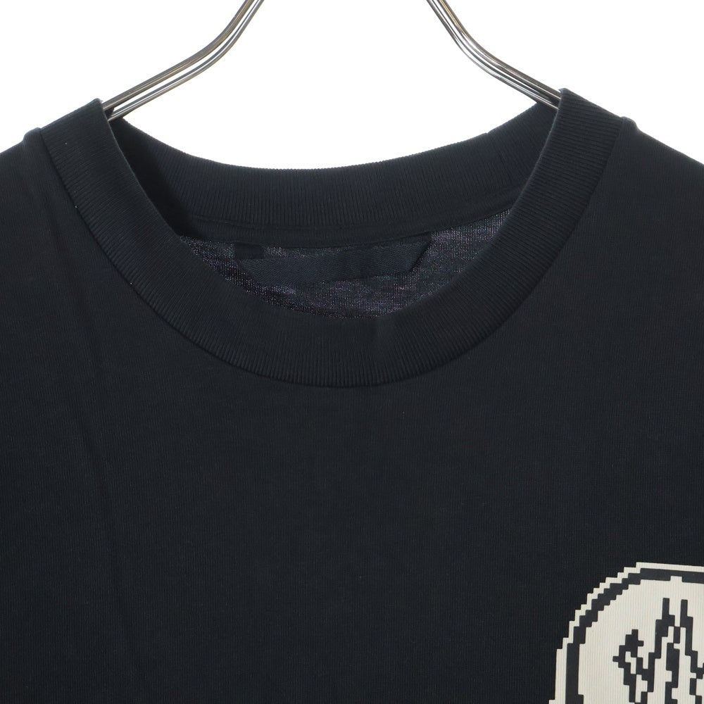 MONCLER(モンクレール) 23SS フロントロゴ 半袖Tシャツカットソー ブラック J20918C00016 89A17