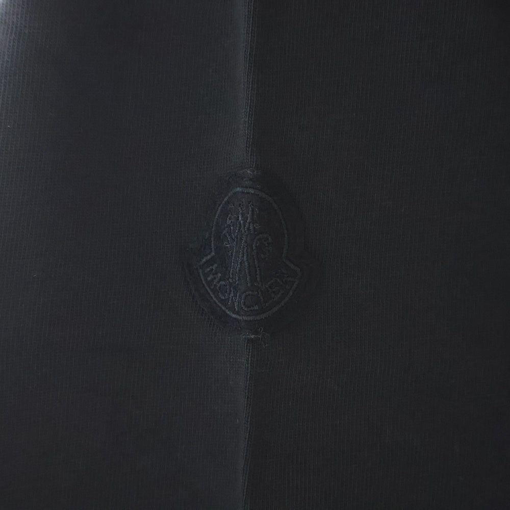 MONCLER(モンクレール) 23SS フロントロゴ 半袖Tシャツカットソー ブラック J20918C00016 89A17
